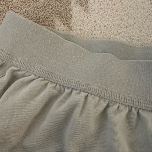 SKIMS Boyfriend Loose Boxer Short, XL, Frost - Picture 4 of 10